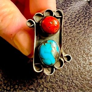 Beautiful turquoise and coral ring
Size 7